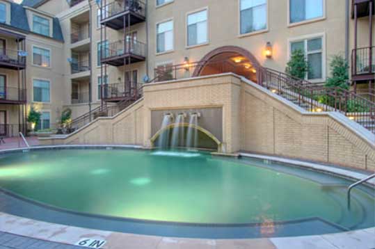 Trianon Pool